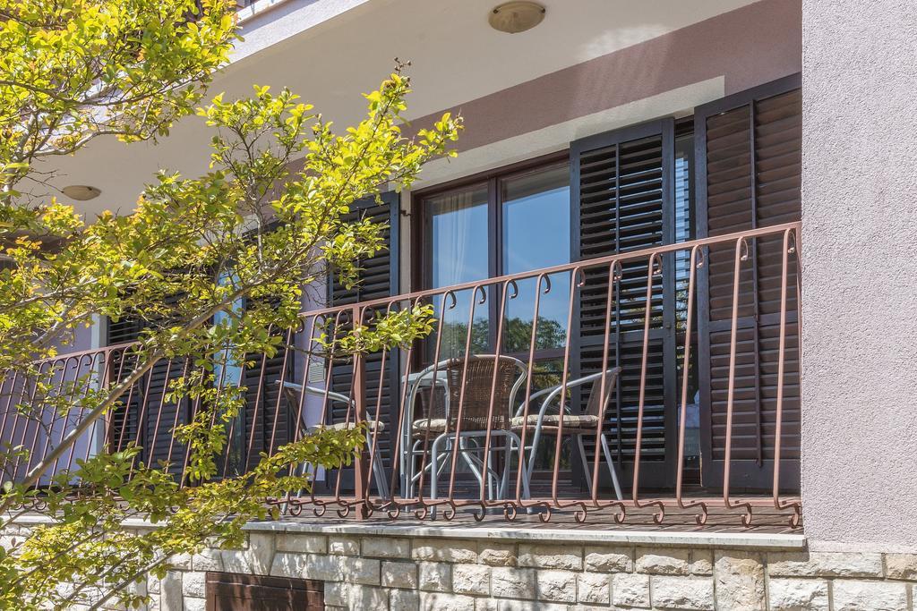 Apartments Oskar Banjole Exterior photo